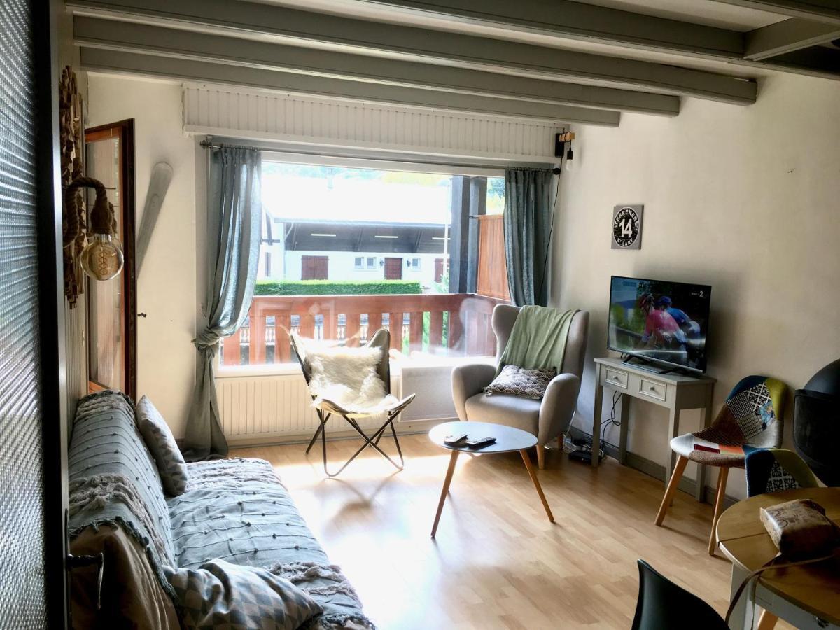 T2 Centre Village - Proximite Telecabine - Vue Montagne Plein Sud - Terrasse Couverte - Balcon - Chambre 1 Lit Double En 160 - Salon 1 Canape Convertible En 140 - Cuisine Separee Saint-Lary-Soulan Esterno foto